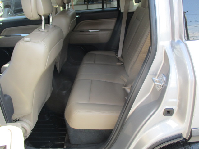 Used 2015 Jeep Compass 4WD Latitude image 24