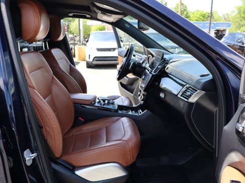Used 2018 Mercedes-Benz GLS 550 4MATIC image 18