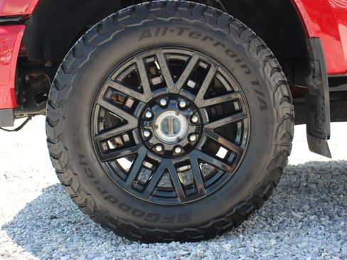 Used 2022 Ford F250 4x4 Crew Cab Super Duty image 12