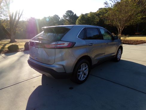 Used 2021 Ford Edge SEL image 5