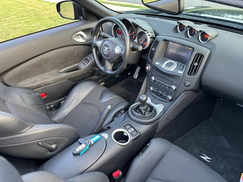 Used 2013 Nissan 370Z Touring Sport image 20