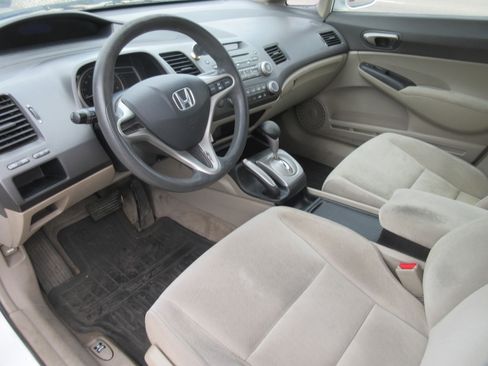 Used 2010 Honda Civic LX image 3