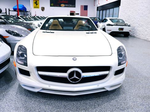 Used 2012 Mercedes-Benz SLS AMG image 16