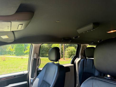 Used 2019 Dodge Grand Caravan SXT FWD image 56