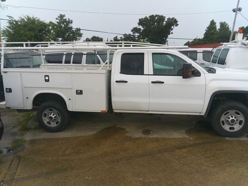 Used 2017 GMC Sierra 2500 Classic W/T image 5