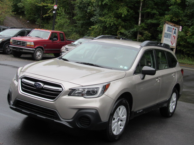 Used 2019 Subaru Outback 2.5i AWD/4WD image 1