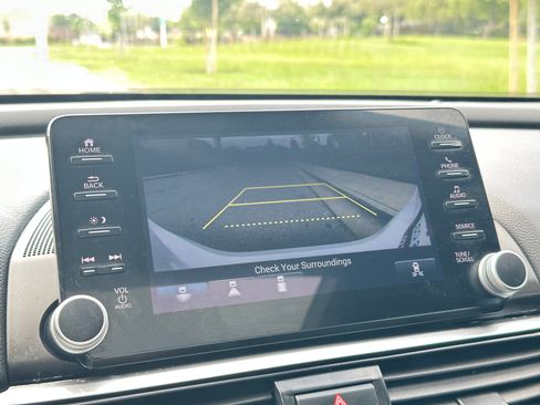 Used 2022 Honda Accord Sport image 12