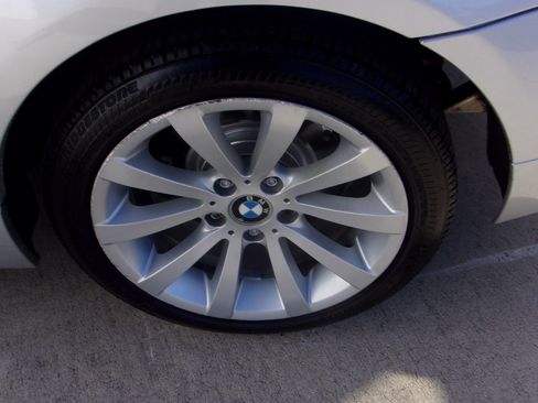 Used 2011 BMW 328i image 32
