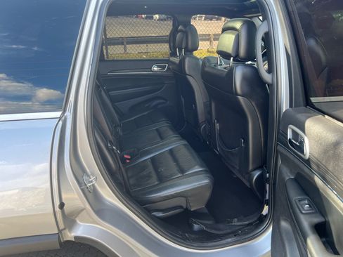 Used 2020 Jeep Grand Cherokee Limited image 7