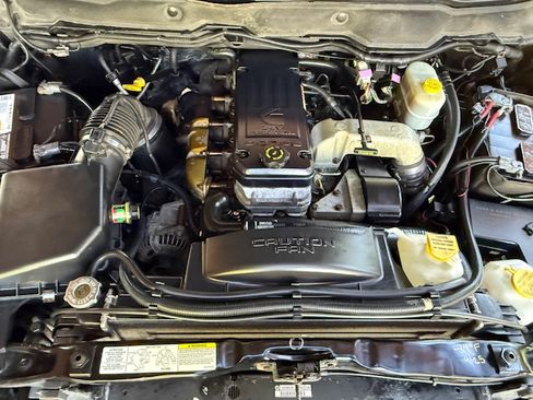 Used 2004 Dodge Ram 3500 Truck SLT image 21