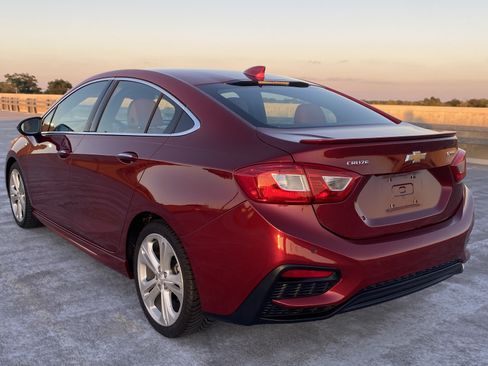 Used 2017 Chevrolet Cruze Premier image 34