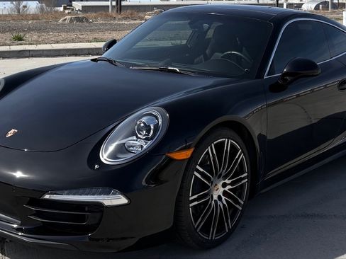 Used 2015 Porsche 911 Carrera 4S image 1