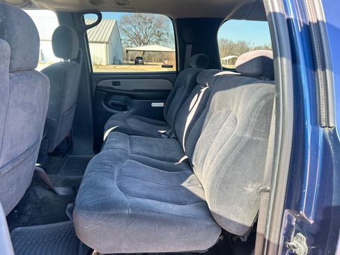 Used 2001 Chevrolet Suburban 2WD image 12