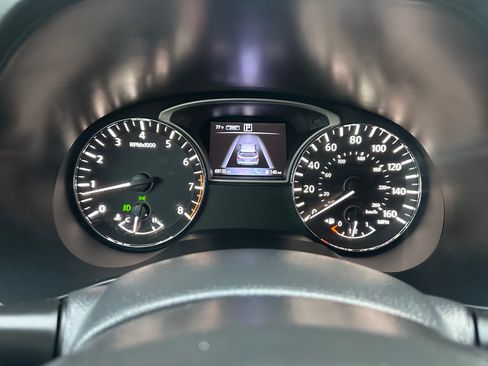 Used 2017 Nissan Pathfinder 4WD image 14