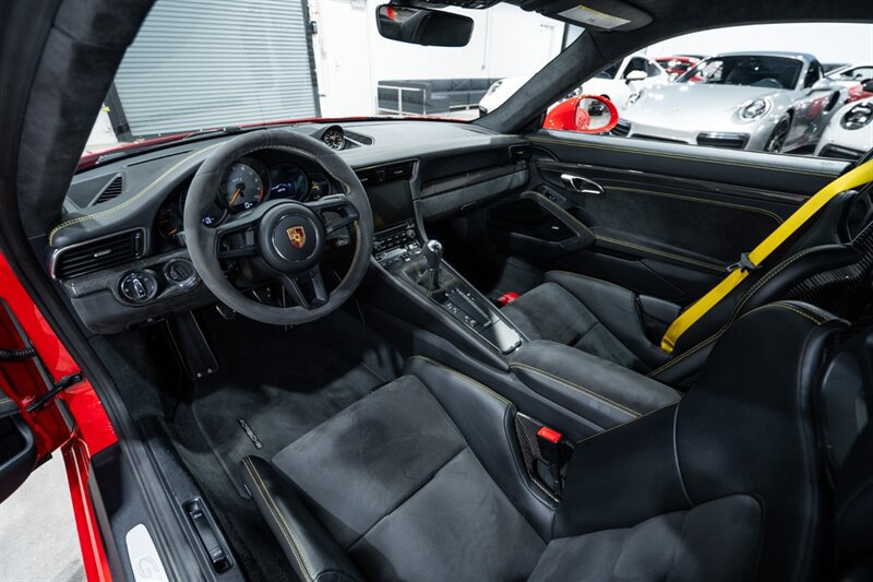 Used 2019 Porsche 911 GT3 RWD image 16