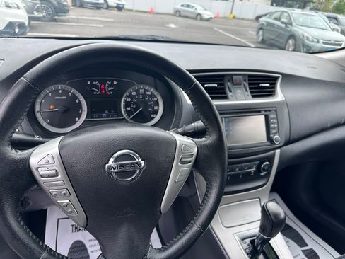 Used 2015 Nissan Sentra SV Sedan 4D FWD image 7