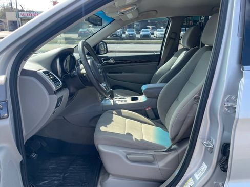 Used 2013 Jeep Grand Cherokee Laredo image 11