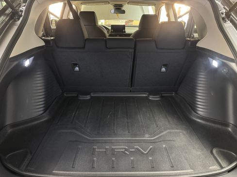 Used 2025 Honda HR-V LX image 11