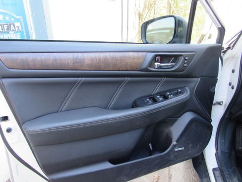 Used 2018 Subaru Outback 2.5i Limited AWD/4WD image 13