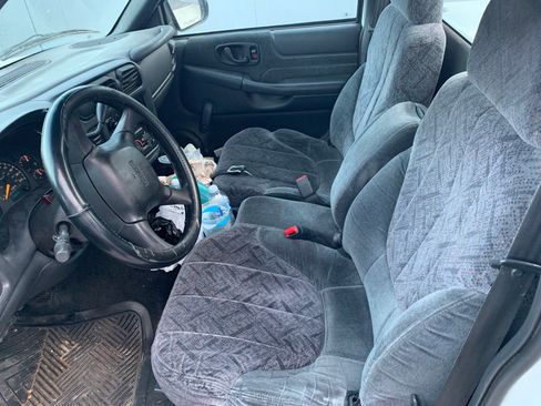 Used 2000 GMC Sonoma SL image 5