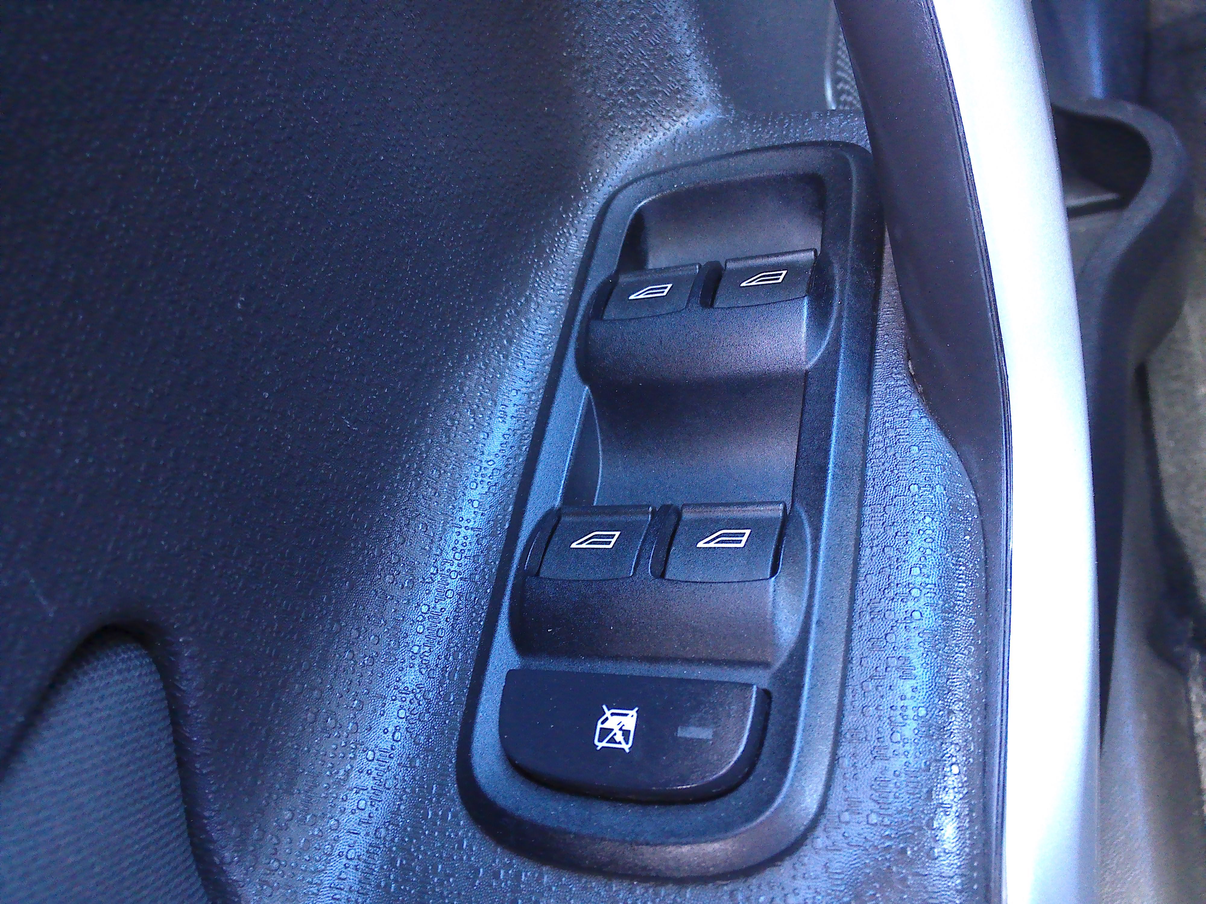 Used 2012 Ford Fiesta SEL Sedan FWD image 19