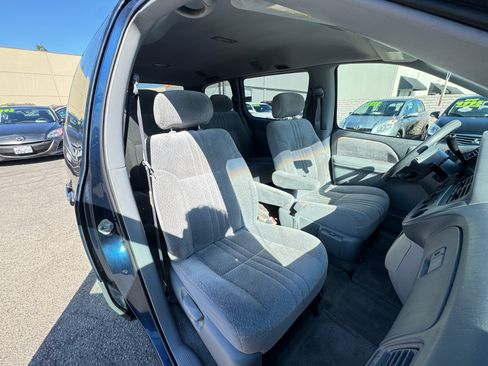 Used 2003 Toyota Sienna CE image 18