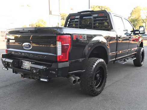 Used 2018 Ford F350 Lariat image 5