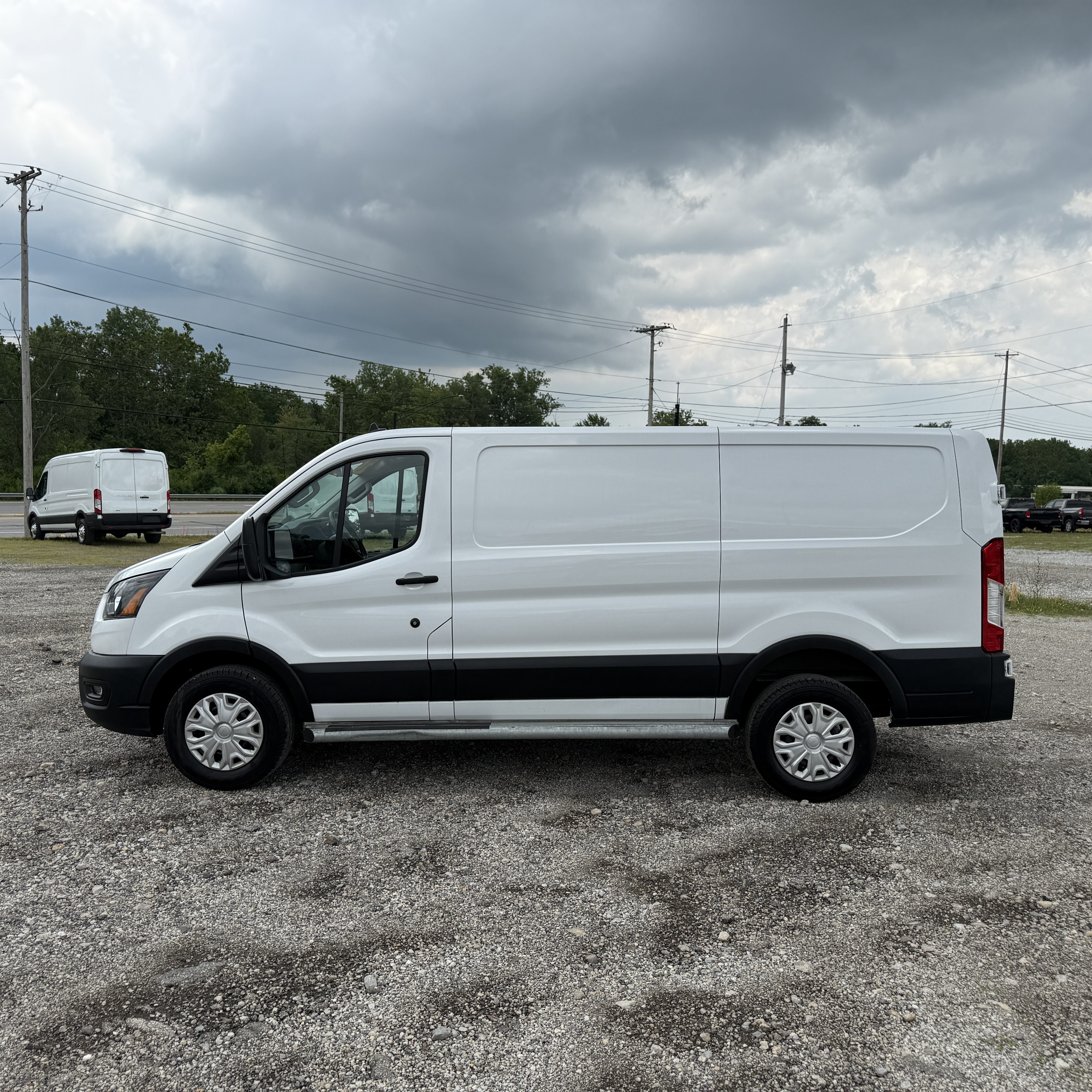 Used 2024 Ford Transit 250 Low Roof RWD image 6