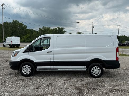 Used 2024 Ford Transit 250 Low Roof RWD image 6