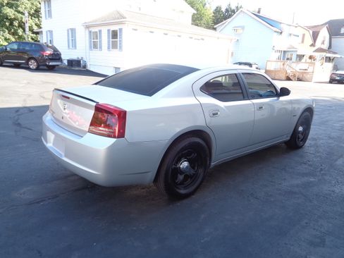 Used 2006 Dodge Charger UNAVAIL RWD image 2