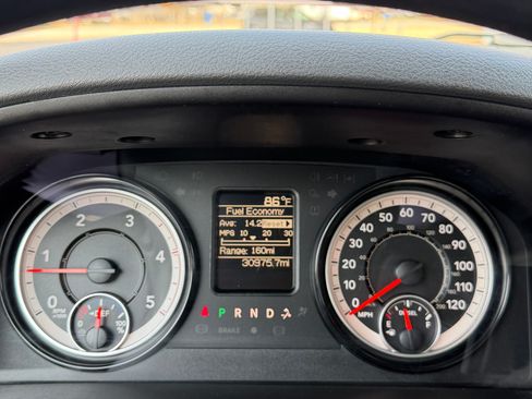 Used 2017 RAM 2500 Tradesman image 11