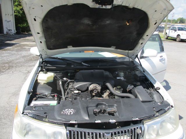 Used 2000 Lincoln Town Car Signature RWD image 38