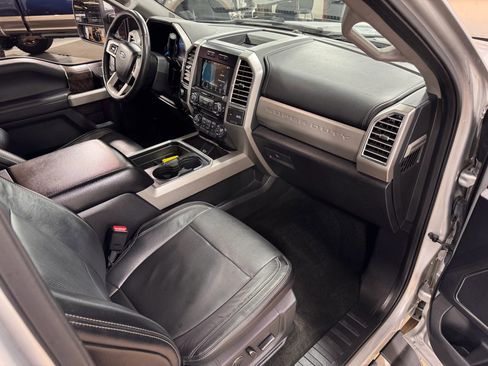 Used 2017 Ford F250 Lariat image 20