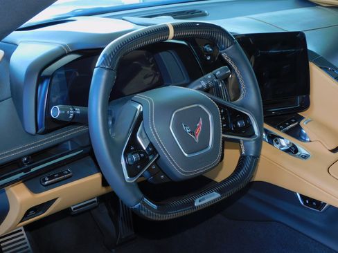 Used 2025 Chevrolet Corvette E-Ray Convertible w/ 3LZ AWD/4WD image 21