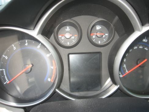 Used 2014 Chevrolet Cruze LT image 10