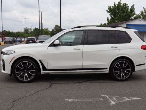 Used 2022 BMW X7 xDrive40i w/ M Sport Package AWD/4WD image 5