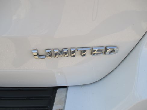 Used 2018 Jeep Grand Cherokee 4WD Limited w/ Off Road Group image 15