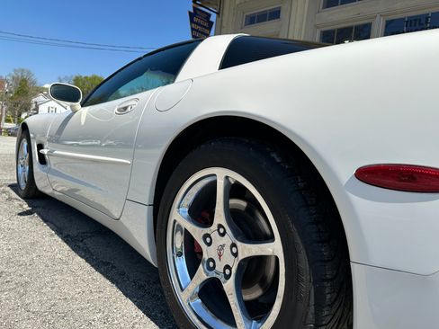 Used 2001 Chevrolet Corvette image 7