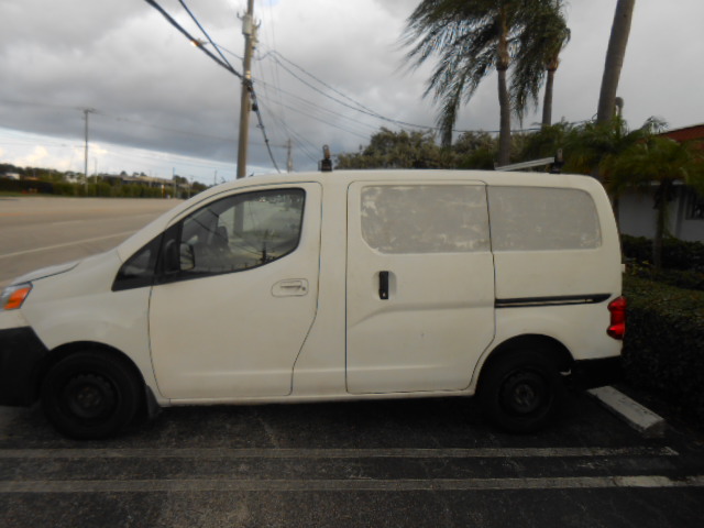 Used 2017 Nissan NV200 S Van 4D FWD image 2