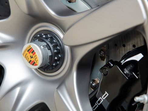 Used 2005 Porsche Carrera GT RWD image 77