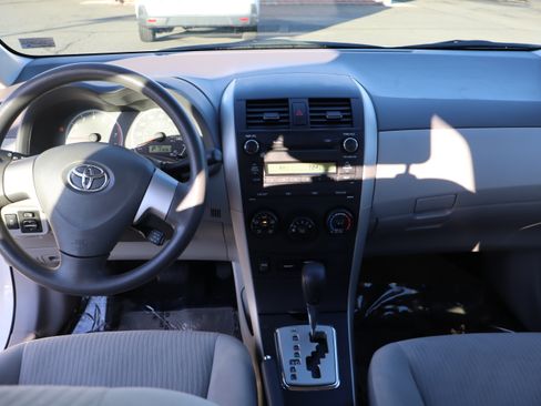 Used 2010 Toyota Corolla LE image 17