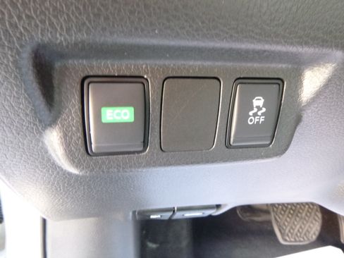 Used 2019 Nissan Sentra SV FWD image 18