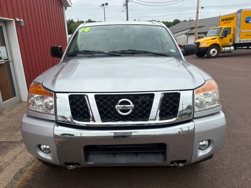 Used 2014 Nissan Titan 4x4 Crew Cab image 6