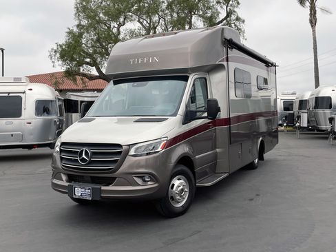 Used 2020 Mercedes-Benz Sprinter 4500 image 49