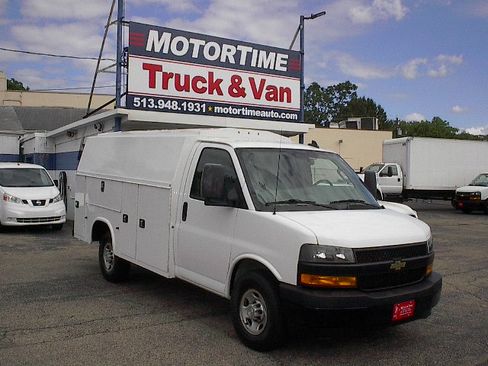 Used 2020 Chevrolet Express 3500 UNAVAIL RWD image 1