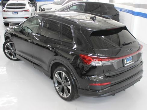 Used 2024 Audi Q4 e-tron Premium Plus image 15