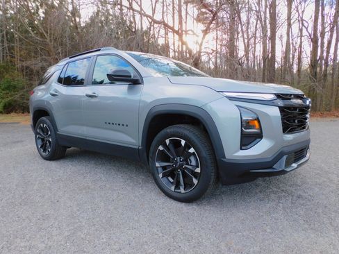 New 2026 Chevrolet Equinox RS image 9