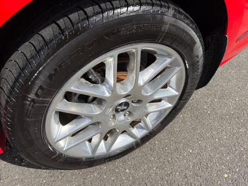 Used 2014 Ford Mustang Premium image 31