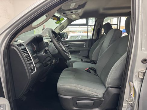 Used 2017 RAM 2500 SLT image 9