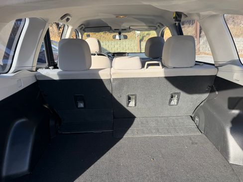 Used 2014 Subaru Forester 2.5i image 10